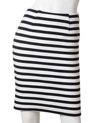 カットボーダータイトスカート