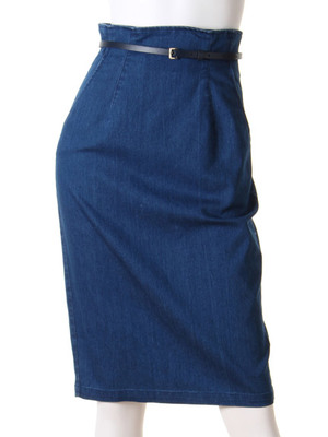 ベルト付きタイトスカート