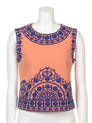 タイル柄刺繍トップス