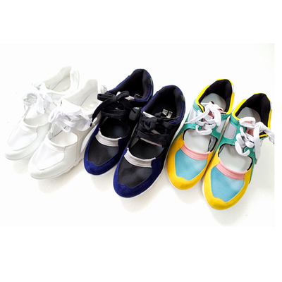 ユニークメッシュ素材スニーカー