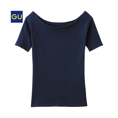 オフショルダーＴ（半袖）