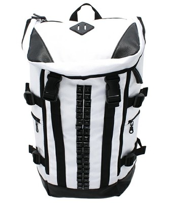 UPSTART スタッズ付きバックパック