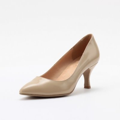 ポインテッドトゥパンプス