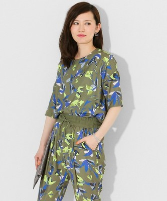 フラワープリントボックスブラウス