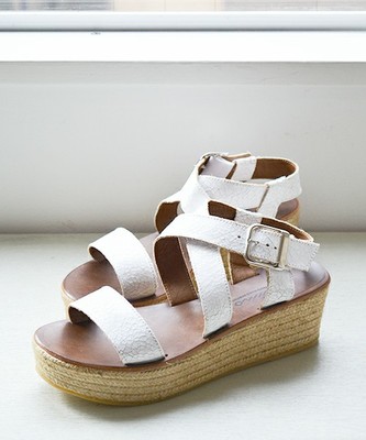 GAIMO(ガイモ):ホワイト ウェッジ サンダル