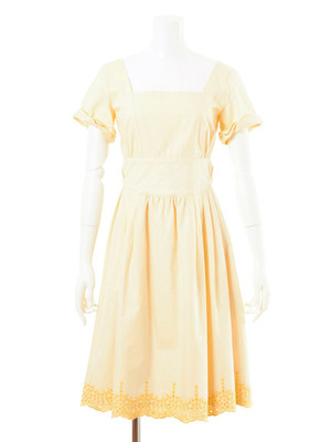 コットンキャンバス刺繍ワンピース