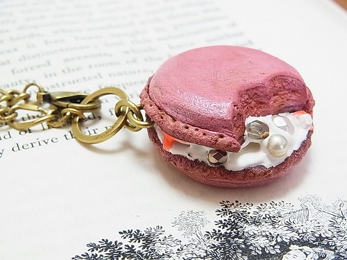 マカロン バッグチャーム いちご【もりや ゆか】送料無料