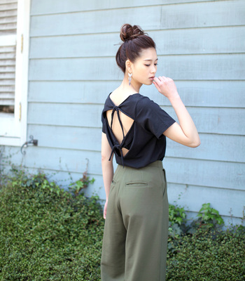 BACK W RIBBON T／SH