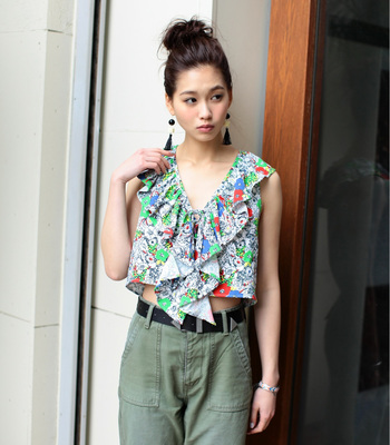 BLEED FLOWER LACE UP TOPS;