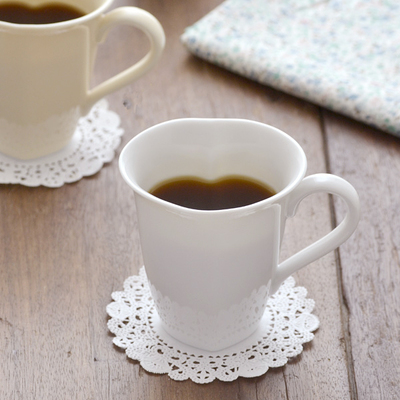ハート型マグカップ（ホワイト）　 （アウトレット）
