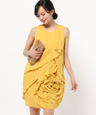 レイヤードフラワーワンピース