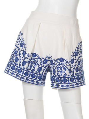 タイル柄刺繍ショートパンツ