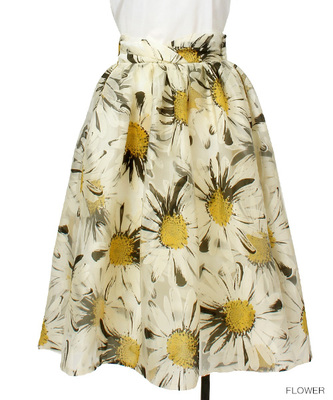 ミモレ丈ボリュームスカート