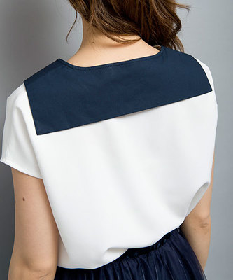 セーラーカラーブラウス