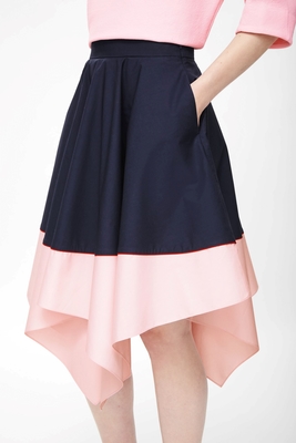 CONTRAST ASYMMETRIC SKIRT