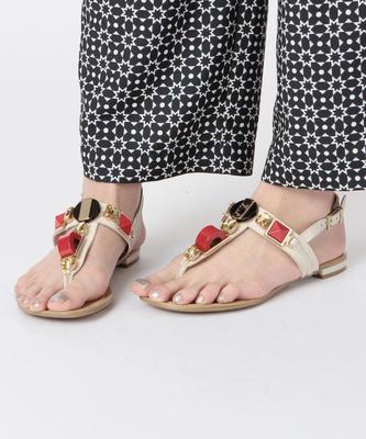 ビジュートングサンダル