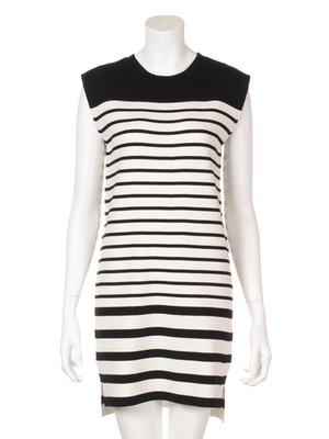 シンプルニットワンピース