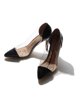 メタリックパンプス