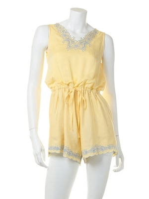 コットン刺繍ロンパース