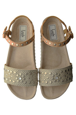 スタッズ付きコンフォートサンダル