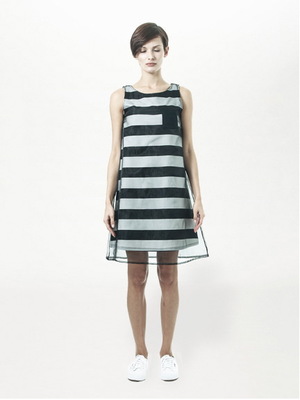 KOE ボーダーオーガンジーノースリーブワンピース