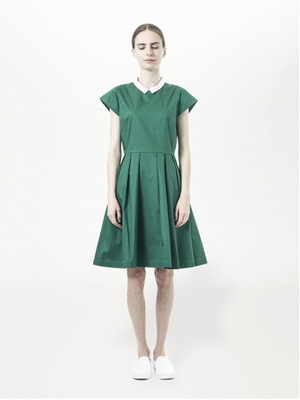 KOE ホワイトカラーフィットアンドフレア半袖ワンピース