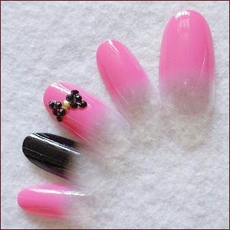 ピンクブラックグラデーション