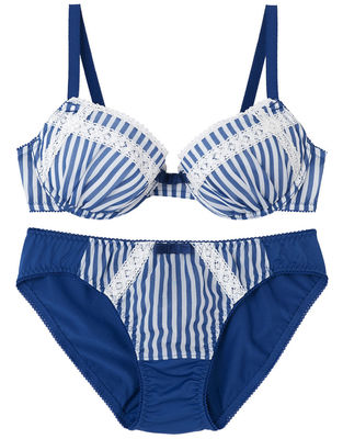 ボディコンシャス ブラ＆ショーツセット