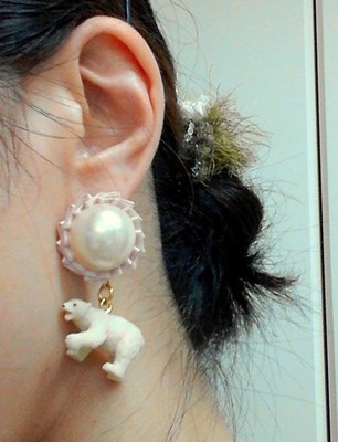 ピアス(白クマ)