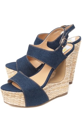 くり抜き籐ハイウェッジサンダル