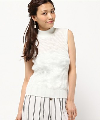 ハイネックノースリーブニット