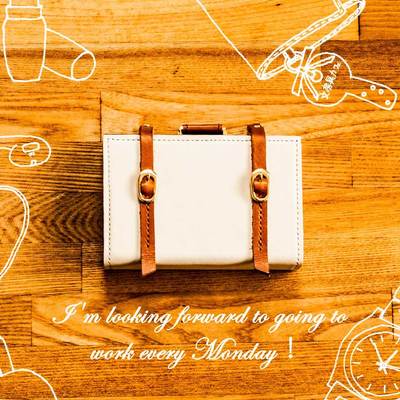 卯の花色（うのはないろ）の「月曜日に仕事へ行くことが楽しみになる名刺ケース」