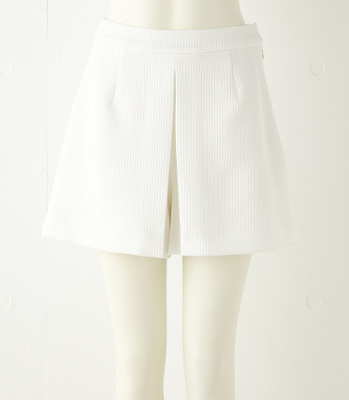 フロントタックジャストウェストショートパンツ