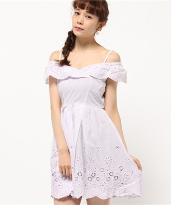 dazzlin ｽｶﾗｯﾌﾟﾚｰｽｵﾌｼｮﾙﾜﾝﾋﾟｰｽ