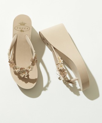 AGUAS FLOWERサンダル