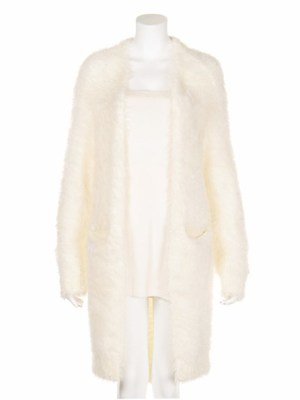 フェザーヤーンガウン