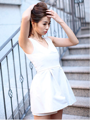 ROYAL PARTY （ロイヤルパーティ—）コンシャスシックロンパース