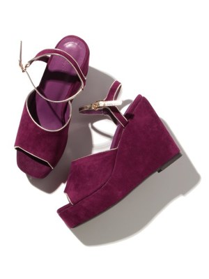 スエードウェッジサンダル