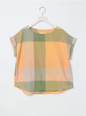 大きめチェックブラウス