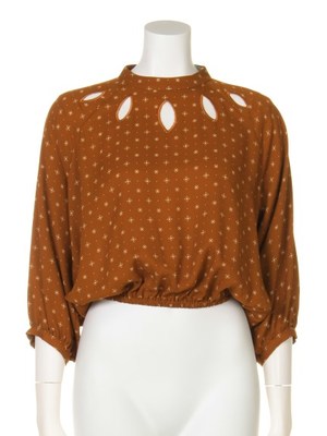 小紋柄カットワークブラウス