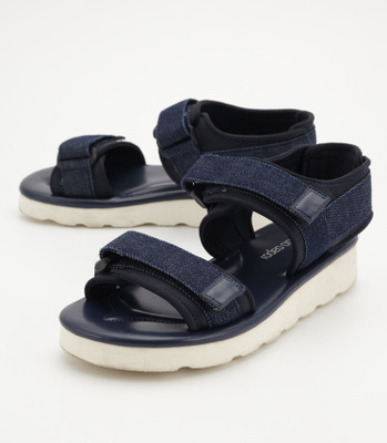 スポーティー サンダル