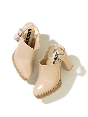 バッグストラップシューズ