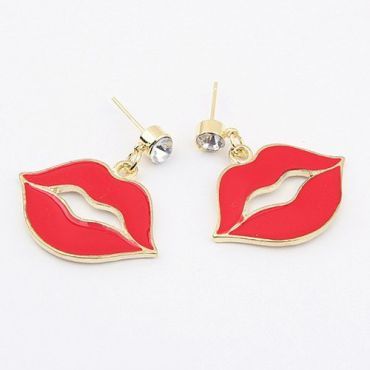 リップモチーフピアス