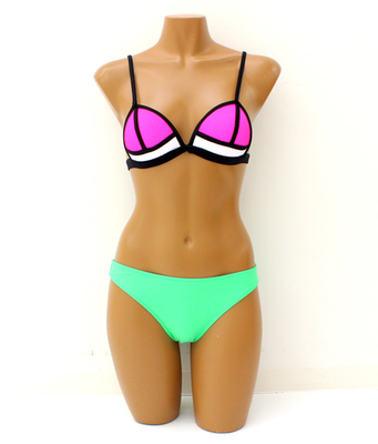 パイピングデザインビキニ