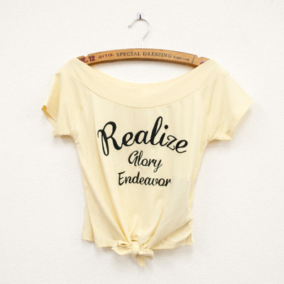 英字ロゴの裾結び半袖Tシャツ♪