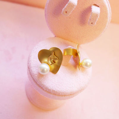 vintageユニコーン ハート貝パールのイヤーカフ mat GOLD