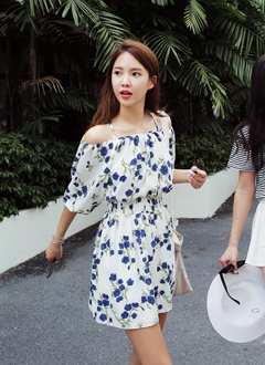 フラワープリント3WAYオフショルダーワンピース