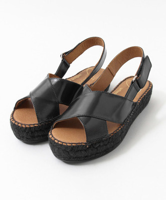 GAIMO　クロスサンダル