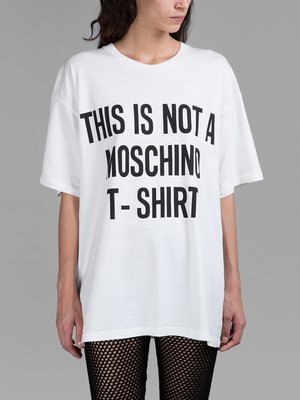 ランウェイアイテム　オーバーサイズTシャツ