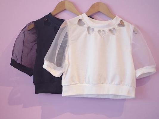 ハートあき袖パフトップス